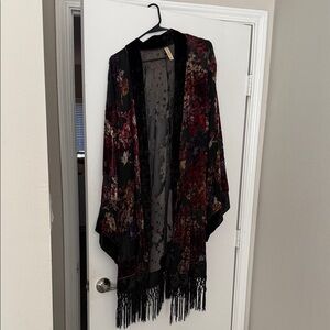 Cacique Black Velvet Kimono - Size: 26/28